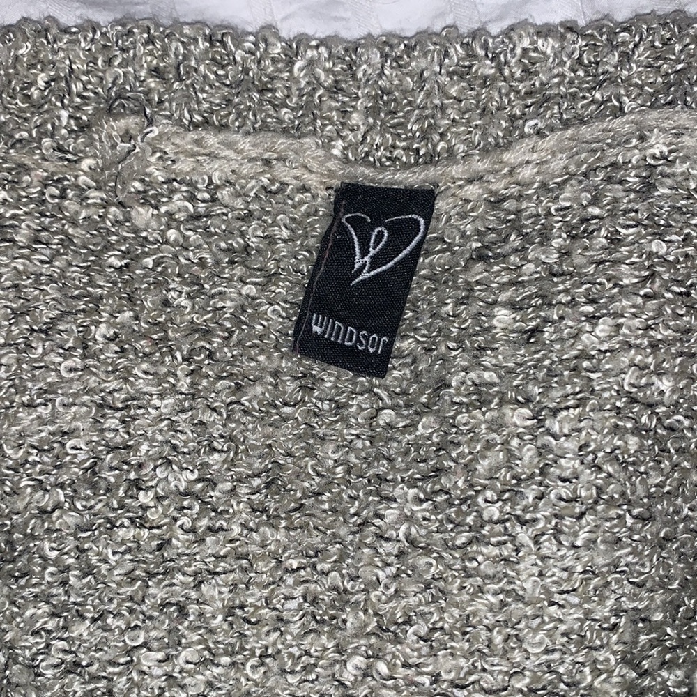 Sweater - Picture 3 of 4